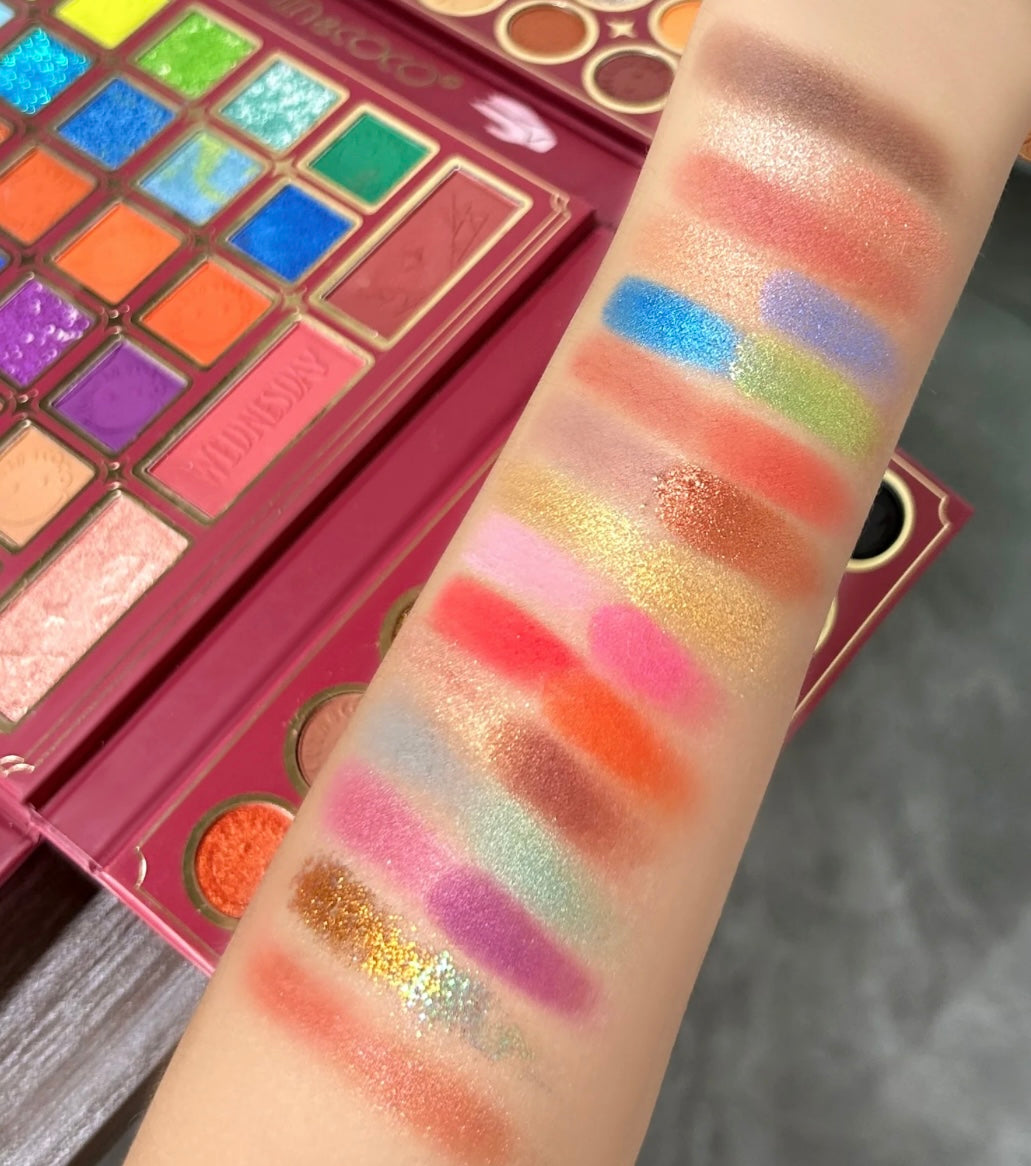 PALETA DE SOMBRAS WEIRDLY - KEVIN & COCO