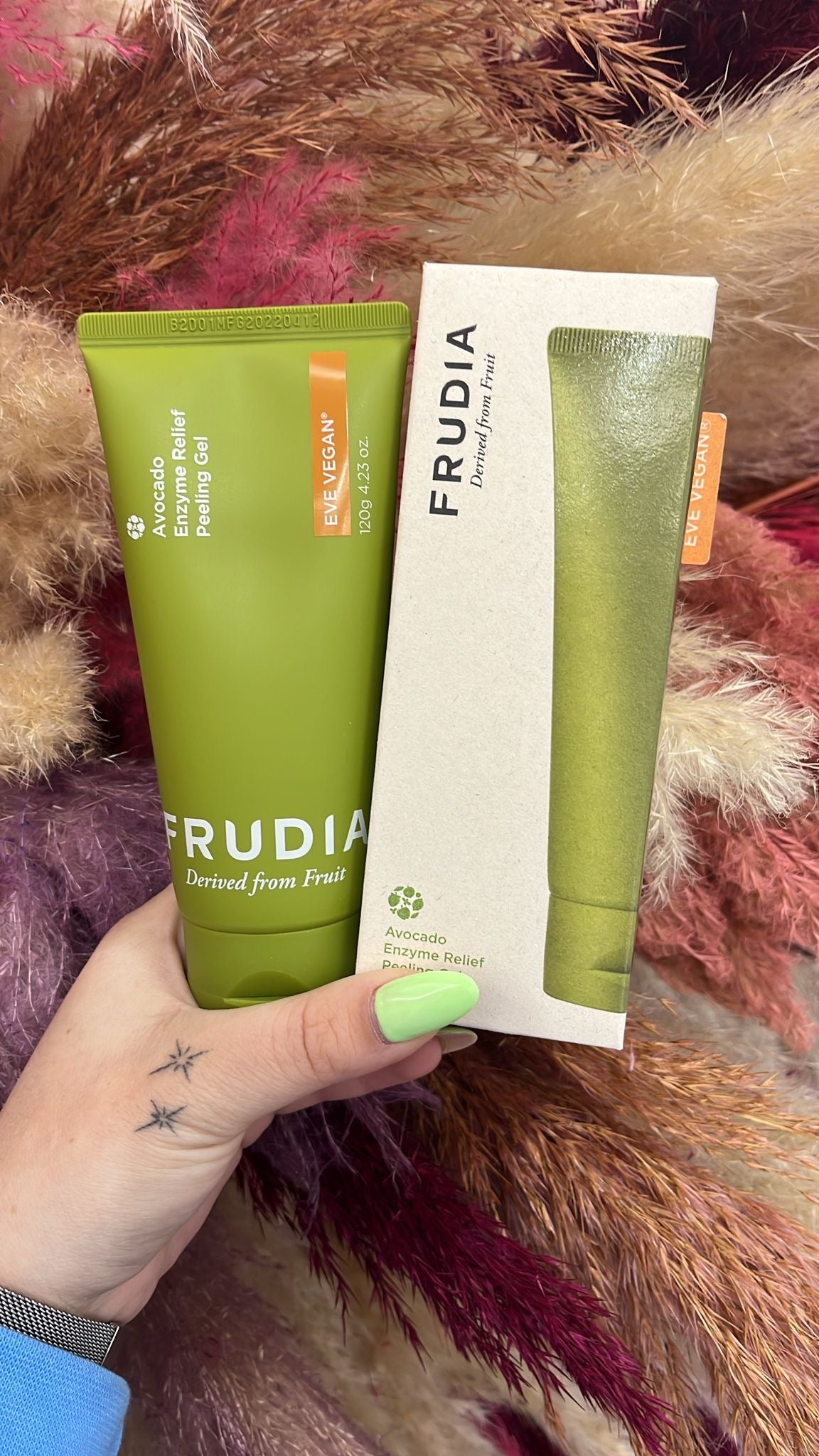 GEL EXFOLIANTE ENZIMÁTICO CALMANTE DE AGUACATE - FRUDIA