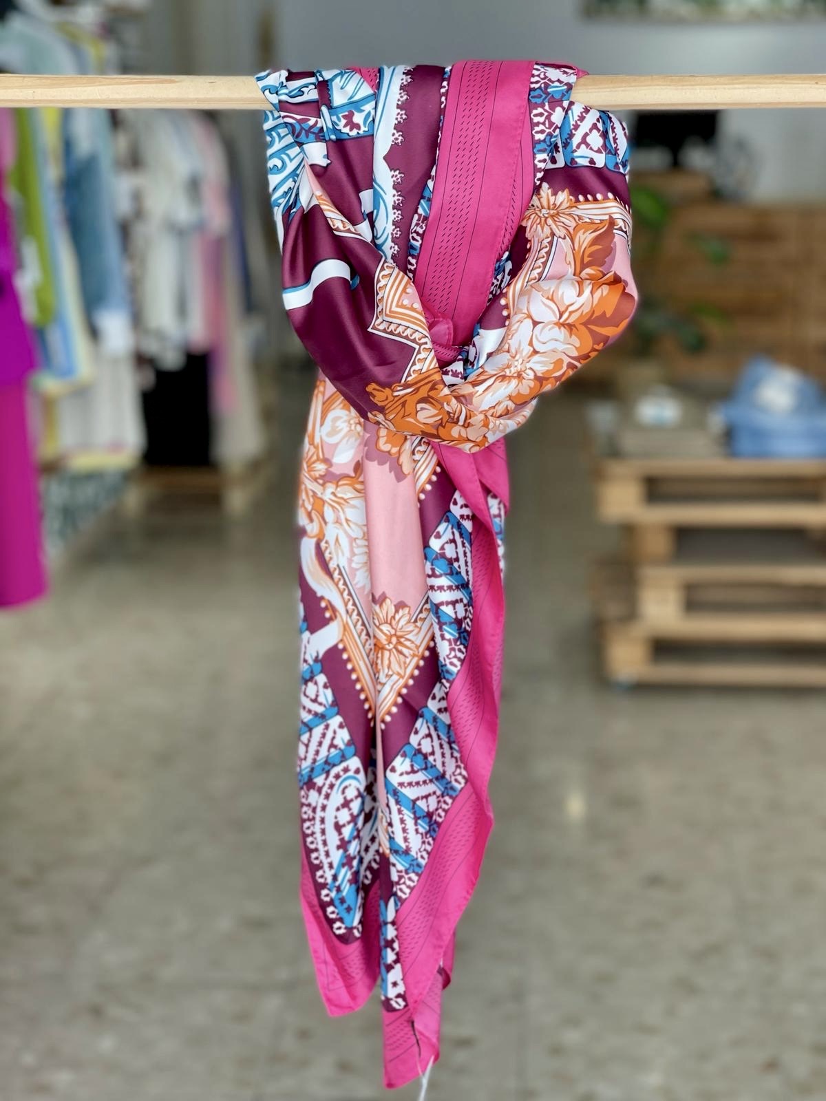 PAÑUELO DE SEDA GRANDE