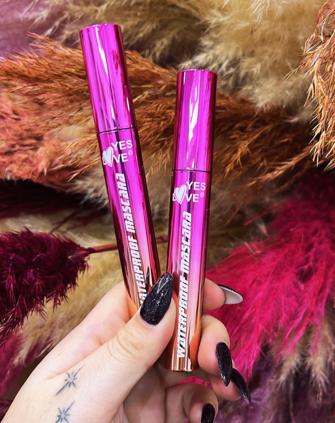 MÁSCARA DE PESTAÑAS VOLUMEN EXTREME