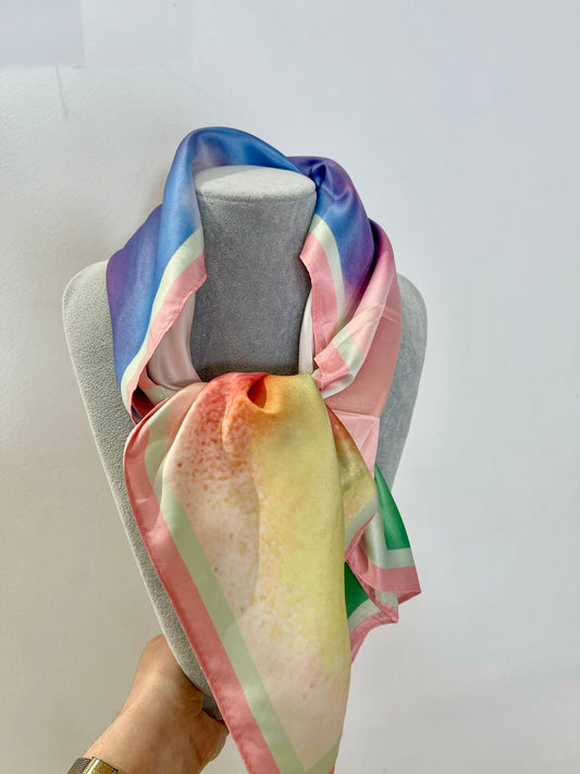 PAÑUELO DE SEDA CORTO